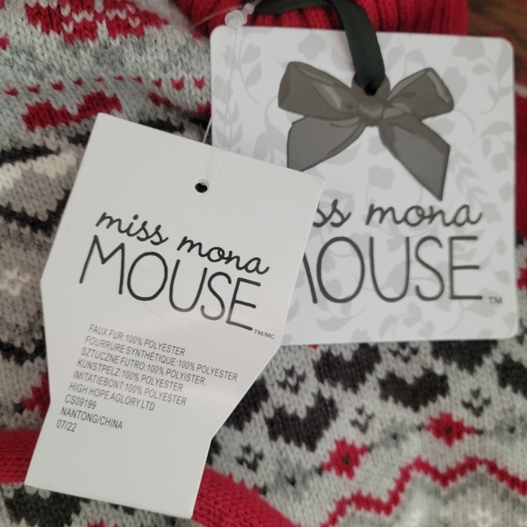 Red and Gray 4T Hearts Sweater, Skirt and Ear Muffs Set NWT - Picture 3 of 4